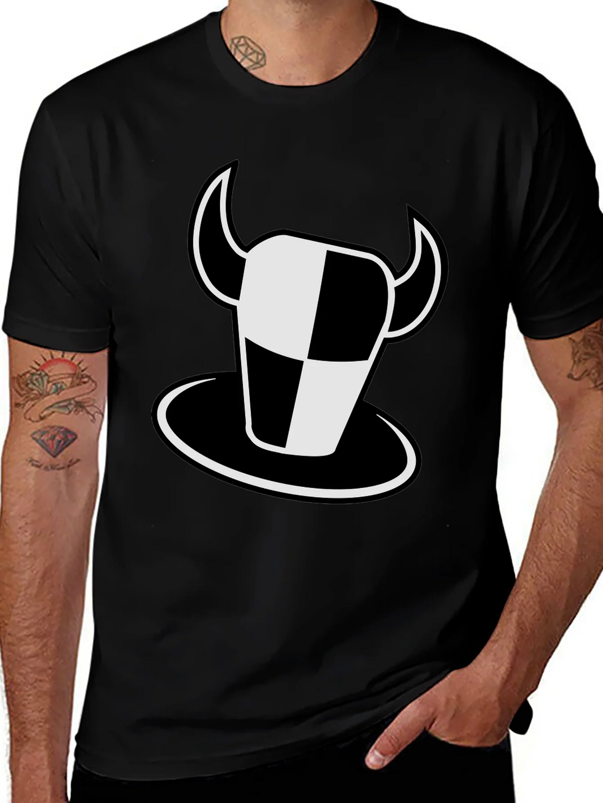 Bullseye Checkered Graphic Tee - Black product image 1